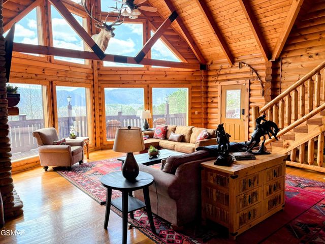2748 Cats Paw Lane, Sevierville, TN 37862