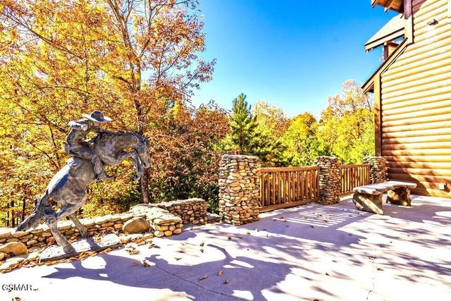 2748 Cats Paw Lane, Sevierville, TN 37862