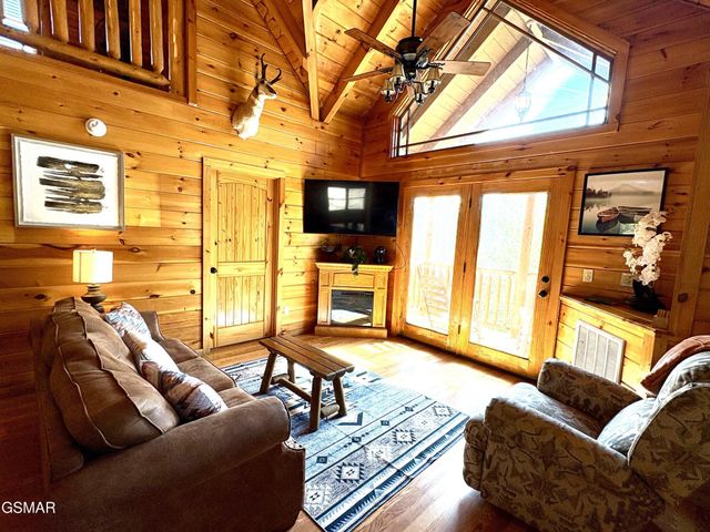 2748 Cats Paw Lane, Sevierville, TN 37862