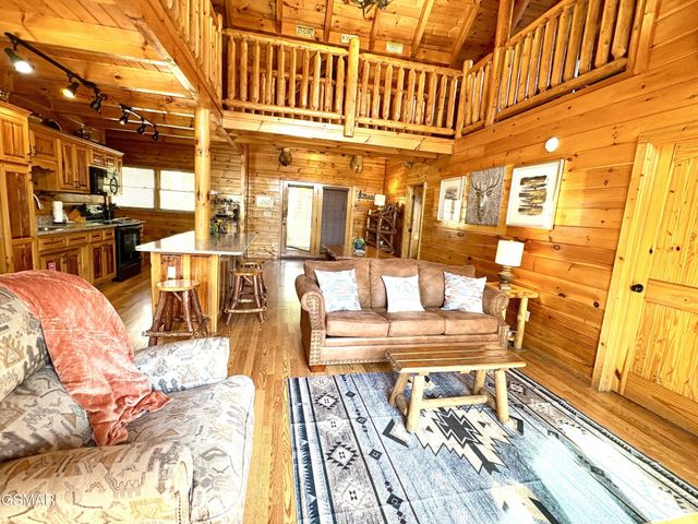 2748 Cats Paw Lane, Sevierville, TN 37862
