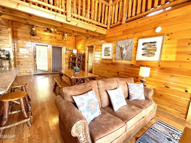 2748 Cats Paw Lane, Sevierville, TN 37862