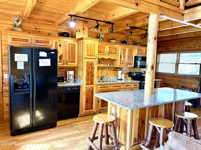 2748 Cats Paw Lane, Sevierville, TN 37862