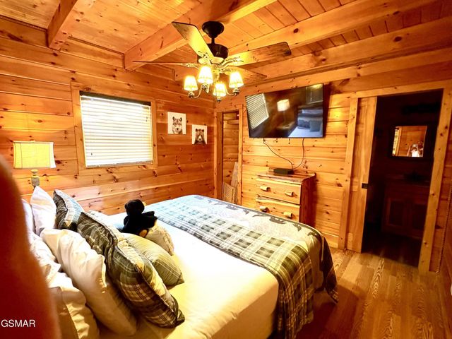 2748 Cats Paw Lane, Sevierville, TN 37862
