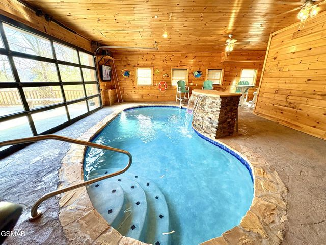 2748 Cats Paw Lane, Sevierville, TN 37862