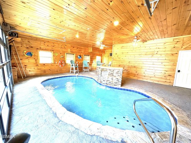 2748 Cats Paw Lane, Sevierville, TN 37862