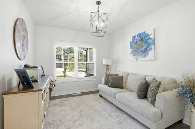 2047 Louis Drive, Crown Point, IN 46307