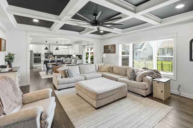2047 Louis Drive, Crown Point, IN 46307
