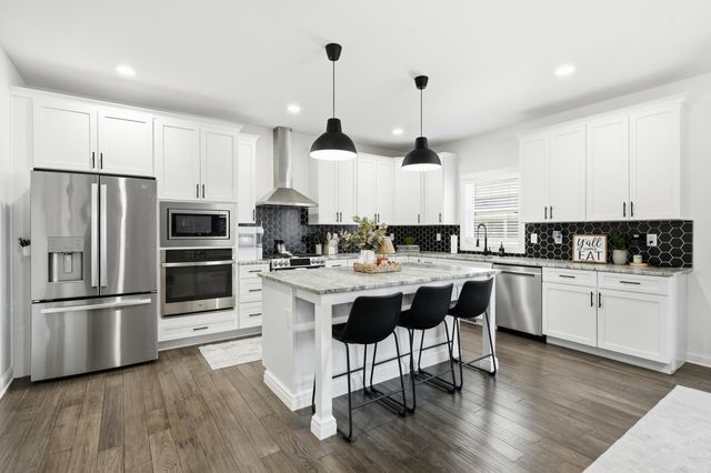 2047 Louis Drive, Crown Point, IN 46307