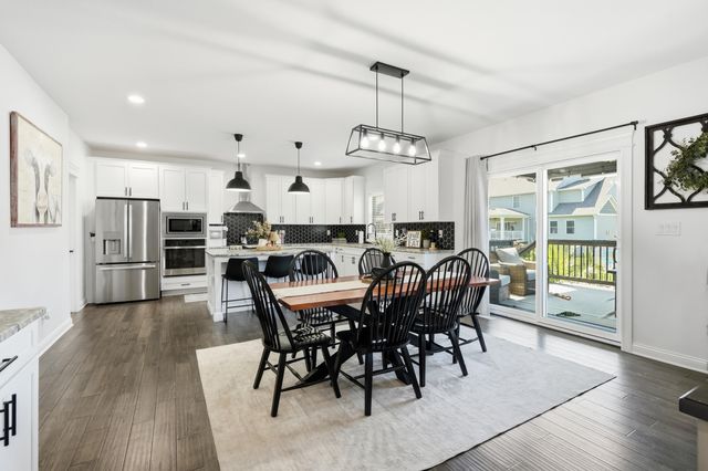 2047 Louis Drive, Crown Point, IN 46307