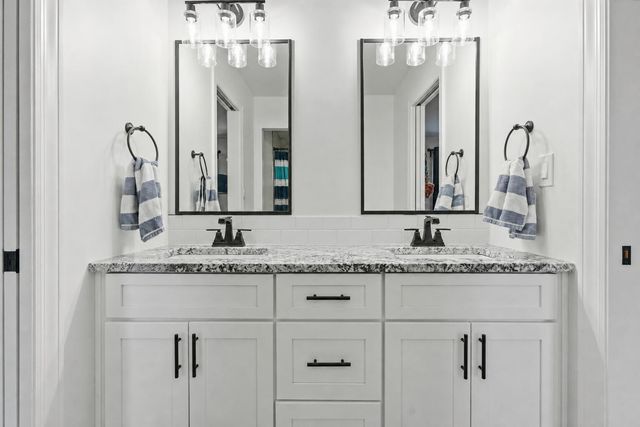 2047 Louis Drive, Crown Point, IN 46307