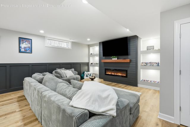 2047 Louis Drive, Crown Point, IN 46307