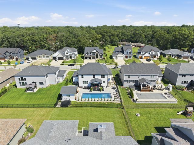 2047 Louis Drive, Crown Point, IN 46307