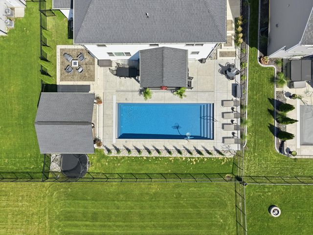 2047 Louis Drive, Crown Point, IN 46307