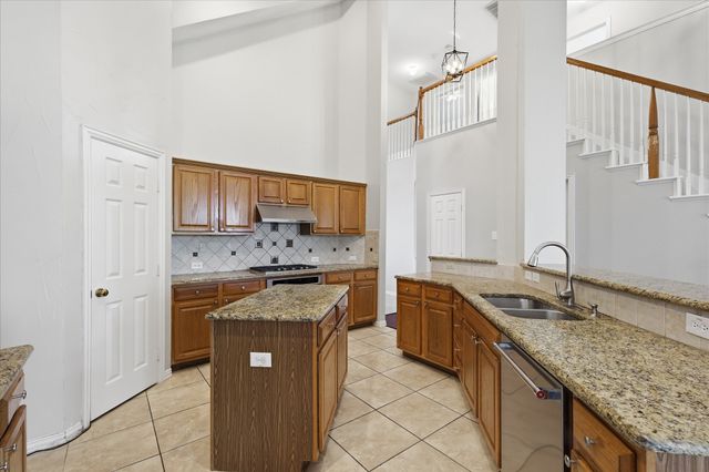 103 Ranch Trail, Irving, TX 75063