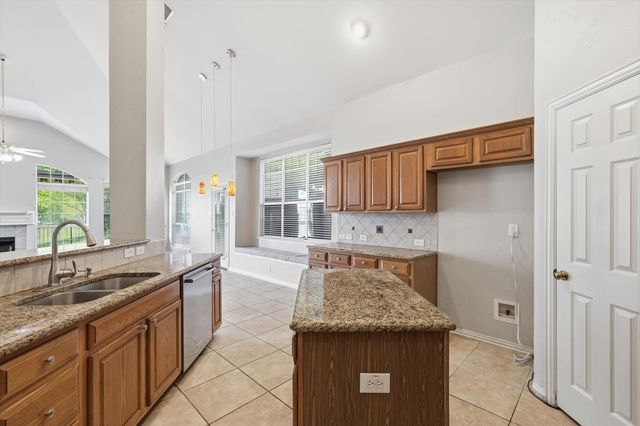 103 Ranch Trail, Irving, TX 75063