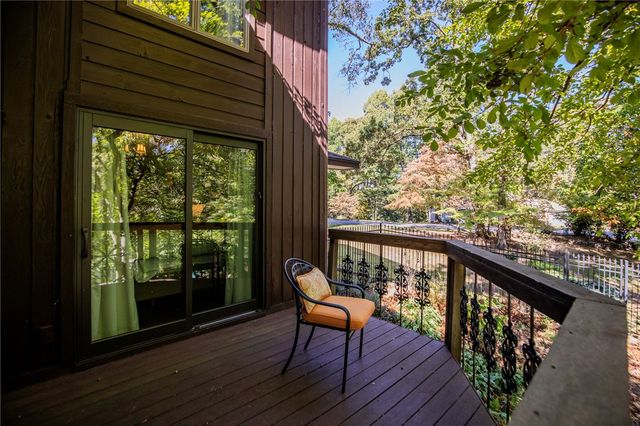 8652 Apple Park, Rogers, AR 72756