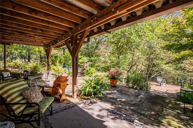 8652 Apple Park, Rogers, AR 72756