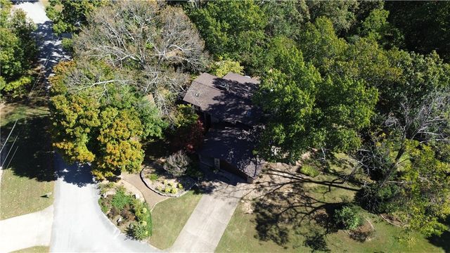 8652 Apple Park, Rogers, AR 72756