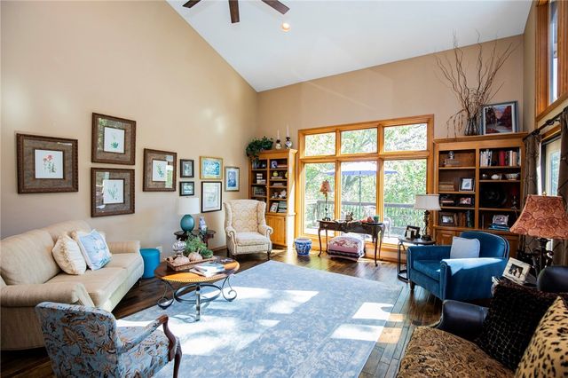 8652 Apple Park, Rogers, AR 72756