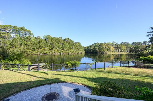 6 Game Land Rd, Bluffton, SC 29910