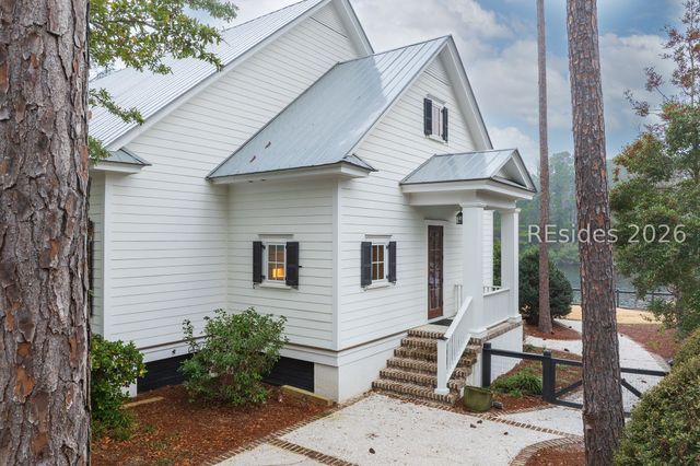 6 Game Land Rd, Bluffton, SC 29910