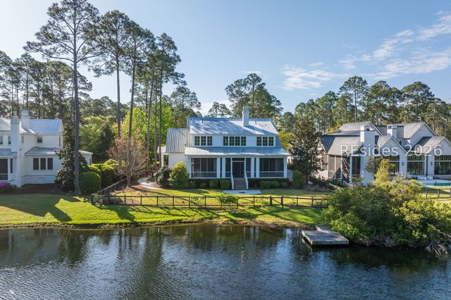 6 Game Land Rd, Bluffton, SC 29910