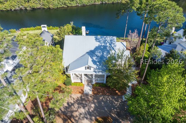 6 Game Land Rd, Bluffton, SC 29910