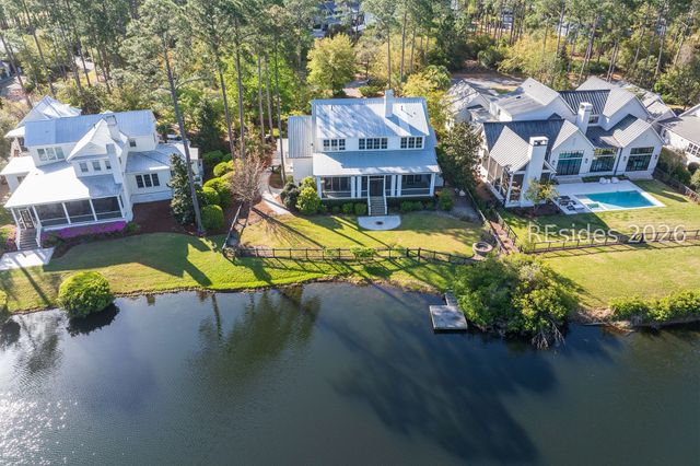 6 Game Land Rd, Bluffton, SC 29910