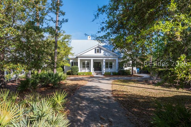 6 Game Land Rd, Bluffton, SC 29910