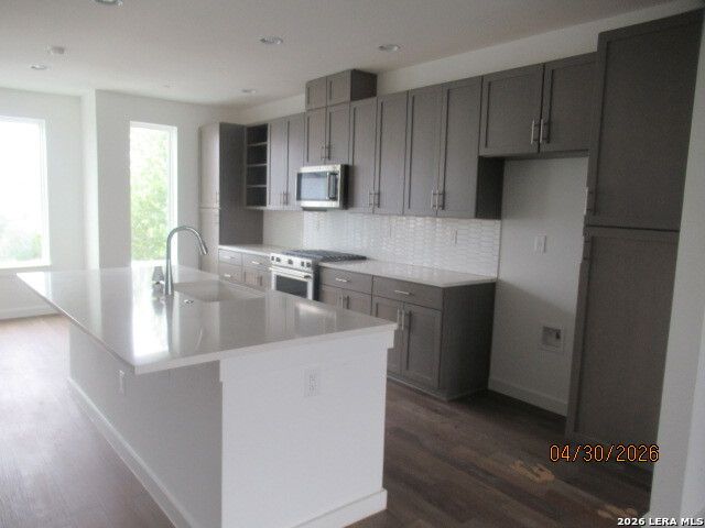102 Tendick Unit 804, San Antonio, TX 78209