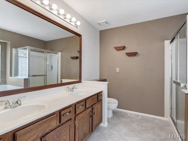 1104 Big Bend Station Drive, Manchester, MO 63088