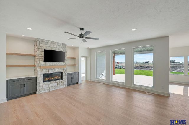 9428 S 87th Street, Lincoln, NE 68526