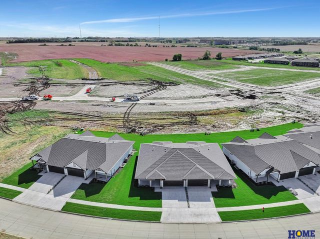 9428 S 87th Street, Lincoln, NE 68526