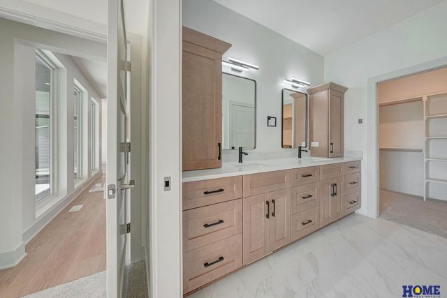 9428 S 87th Street, Lincoln, NE 68526