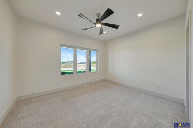 9428 S 87th Street, Lincoln, NE 68526