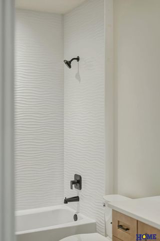 9428 S 87th Street, Lincoln, NE 68526