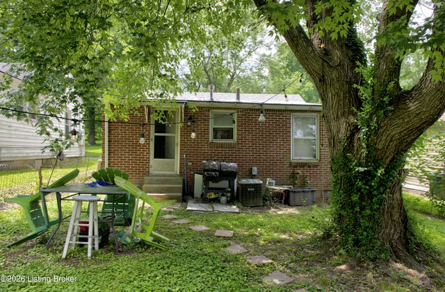 4123 Churchman Ave, Louisville, KY 40215
