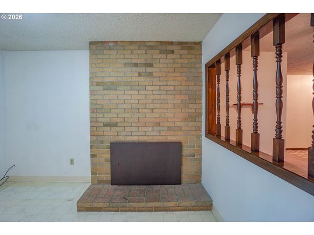 5915 Ne 47TH St, Vancouver, WA 98661