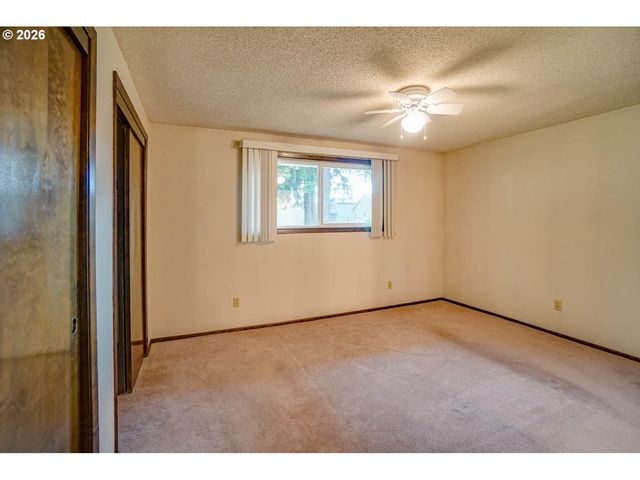 5915 Ne 47TH St, Vancouver, WA 98661