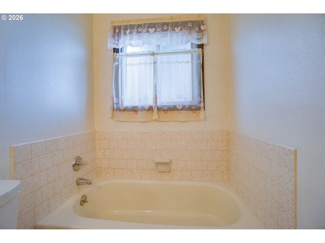 5915 Ne 47TH St, Vancouver, WA 98661