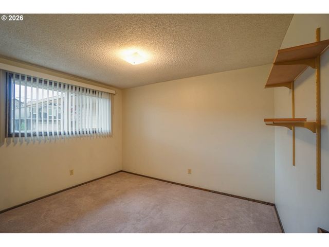 5915 Ne 47TH St, Vancouver, WA 98661