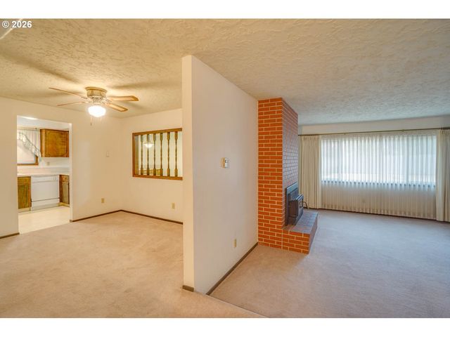 5915 Ne 47TH St, Vancouver, WA 98661