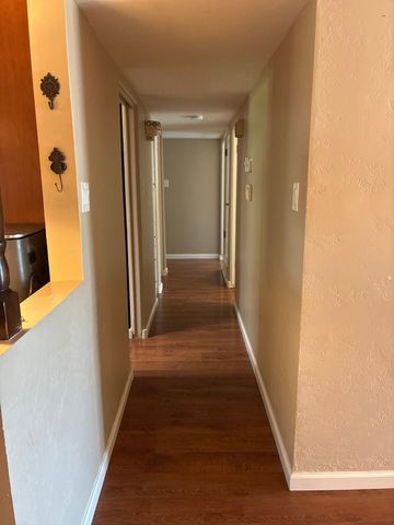 2209 Utah Street NE, Albuquerque, NM 87110