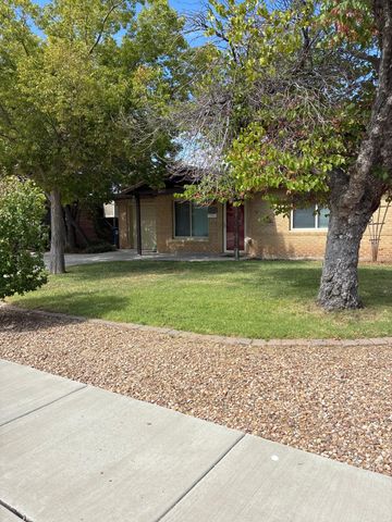 2209 Utah Street NE, Albuquerque, NM 87110