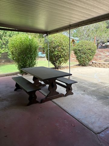 2209 Utah Street NE, Albuquerque, NM 87110