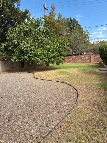 2209 Utah Street NE, Albuquerque, NM 87110