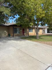 2209 Utah Street NE, Albuquerque, NM 87110
