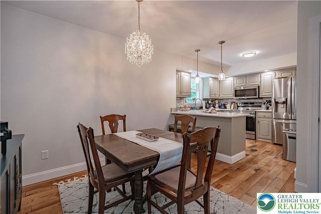 1135 Poplar Valley Road East, Stroud Twp, PA 18360