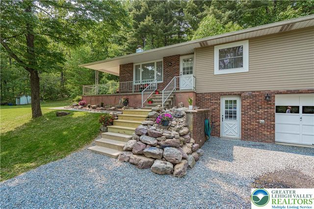 1135 Poplar Valley Road East, Stroud Twp, PA 18360