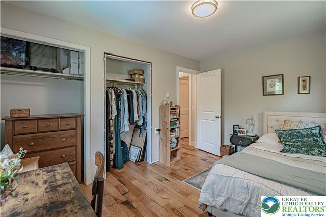 1135 Poplar Valley Road East, Stroud Twp, PA 18360